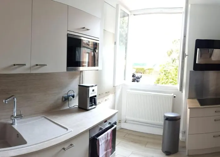 : 2 Pieces Cosy Suresnes